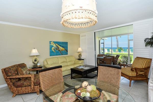 A Rrae Find Beach Front on Posh Longboat Key